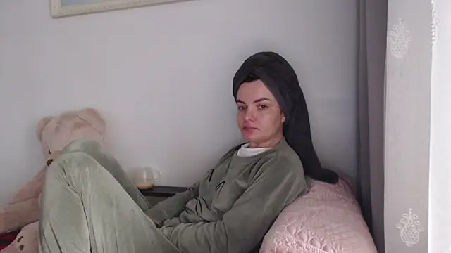 Snapshot of _JustmeHere_ chatting on 12-19-25, 09:27 JustmeHere online show from 12-19-25, 09:27