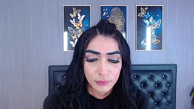 Snapshot of Evelynn_sex_ chatting on 02-19-25, 01:17 Evelynn sex online show from 02-19-25, 01:17