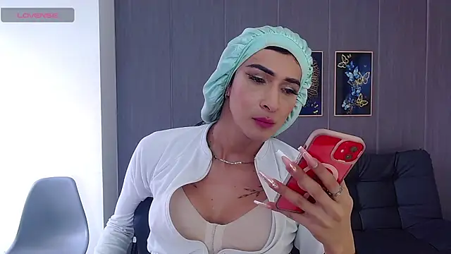 Snapshot of Evelynn_sex_ chatting on 10-17-25, 12:30 Evelynn sex online show from 10-17-25, 12:30