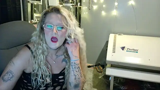 Lisalovely6981 online show from 01-02-25, 09:43