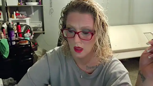 Lisalovely6981 online show from 02-10-25, 11:36