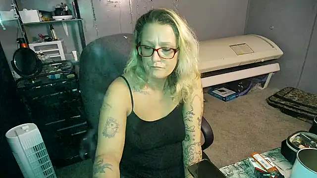 Lisalovely6981 online show from 02-27-25, 09:11