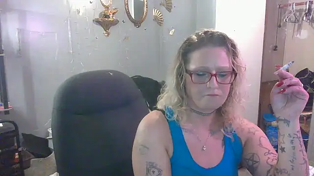 Lisalovely6981 online show from 03-17-25, 11:42