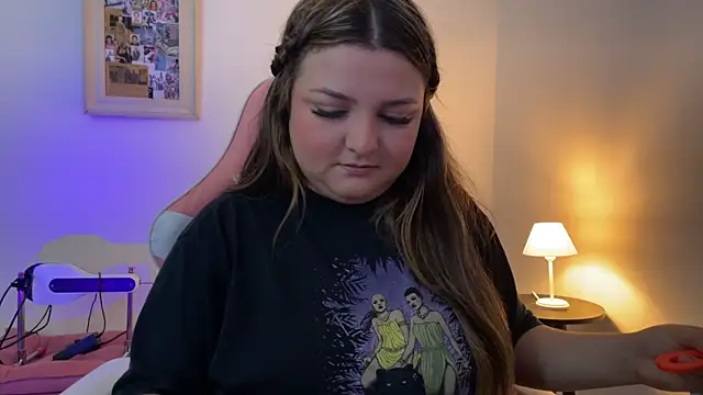 SweetPaige  online show from 12-22-25, 02:03