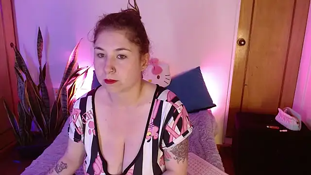 Snapshot of kittycatw chatting on 09-10-25, 08:47 kittycatw online show from 09-10-25, 08:47