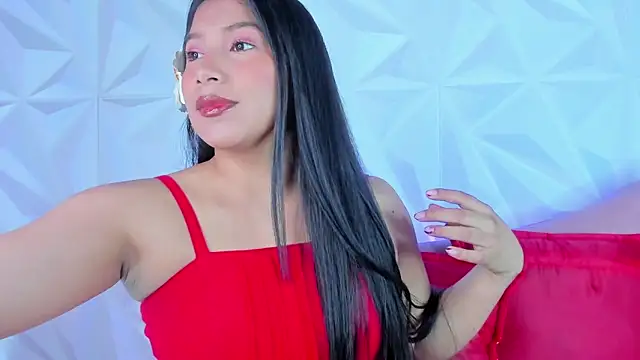 Snapshot of LinnaGardenia chatting on 12-27-24, 02:01 LinnaGardenia online show from 12-27-24, 02:01