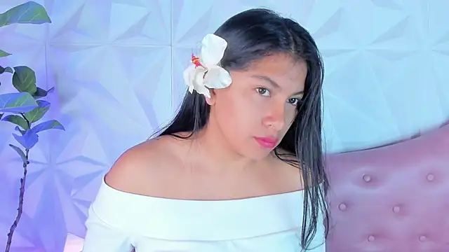 Snapshot of LinnaGardenia chatting on 02-10-25, 01:33 LinnaGardenia online show from 02-10-25, 01:33