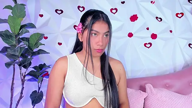 Snapshot of LinnaGardenia chatting on 03-08-25, 02:30 LinnaGardenia online show from 03-08-25, 02:30