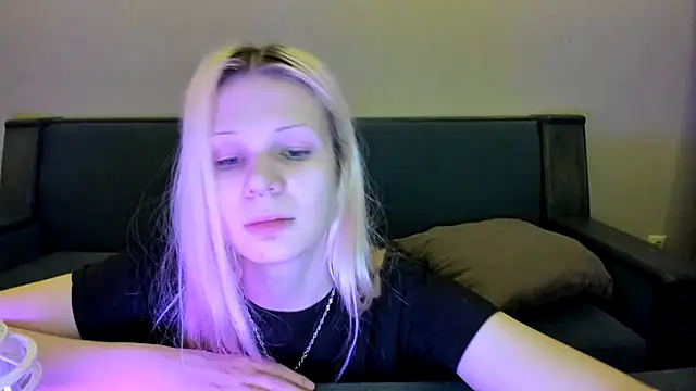 Snapshot of sashakiss99 chatting on 01-03-25, 11:12 sashakiss99 online show from 01-03-25, 11:12