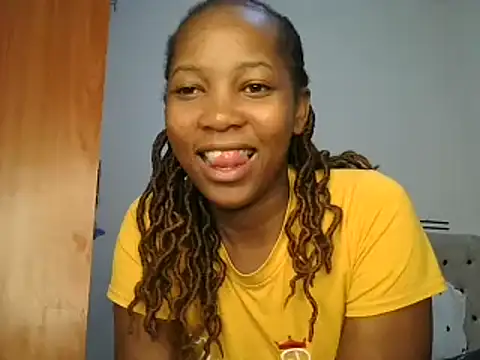 Petitiebooty online show from 02-21-25, 04:29