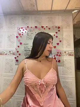 Snapshot of Alanna_atm_ chatting on 01-05-25, 08:10 Alanna atm online show from 01-05-25, 08:10