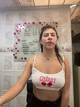 Snapshot of Alanna_atm_ chatting on 01-14-25, 08:48 Alanna atm online show from 01-14-25, 08:48