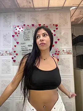 Snapshot of Alanna_atm_ chatting on 02-04-25, 06:27 Alanna atm online show from 02-04-25, 06:27