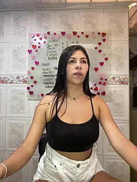 Snapshot of Alanna_atm_ chatting on 02-04-25, 09:31 Alanna atm online show from 02-04-25, 09:31