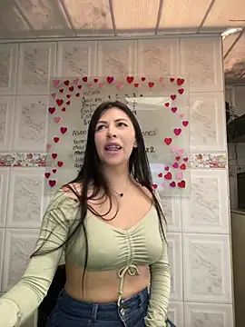 Snapshot of Alanna_atm_ chatting on 02-10-25, 05:30 Alanna atm online show from 02-10-25, 05:30