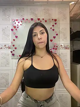 Snapshot of Alanna_atm_ chatting on 02-17-25, 09:08 Alanna atm online show from 02-17-25, 09:08