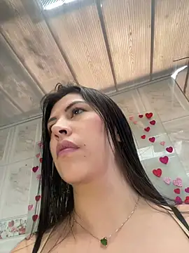 Snapshot of Alanna_atm_ chatting on 02-25-25, 03:27 Alanna atm online show from 02-25-25, 03:27