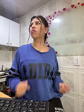 Snapshot of Alanna_atm_ chatting on 02-27-25, 08:31 Alanna atm online show from 02-27-25, 08:31