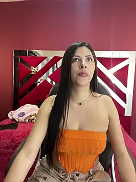 Snapshot of Alanna_atm_ chatting on 03-07-25, 04:11 Alanna atm online show from 03-07-25, 04:11