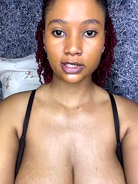 Snapshot of chocogirl01 chatting on 09-26-25, 04:05 chocogirl01 online show from 09-26-25, 04:05