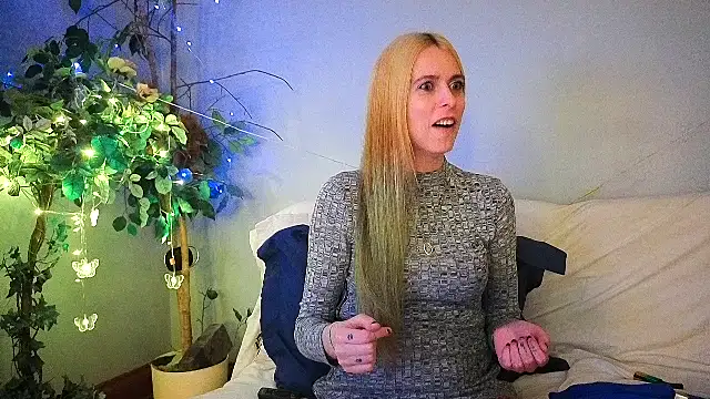 Snapshot of CanadianBeaver6969 chatting on 10-11-25, 09:19 CanadianBeaver6969 online show from 10-11-25, 09:19