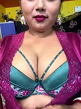 Snapshot of OrgsmMust chatting on 10-12-25, 06:40 OrgsmMust online show from 10-12-25, 06:40