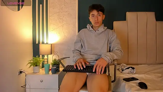 Snapshot of AlessandroDybala chatting on 01-31-25, 03:33 AlessandroDybala online show from 01-31-25, 03:33