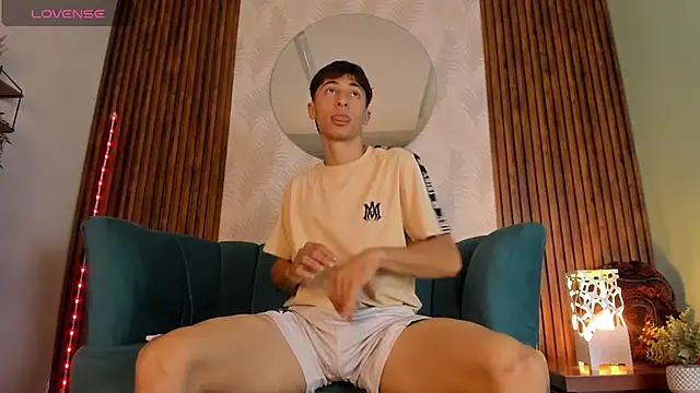 Snapshot of AlessandroDybala chatting on 02-04-25, 12:33 AlessandroDybala online show from 02-04-25, 12:33