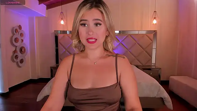 AnnaBrooks1 online show from 02-02-26, 07:45