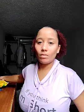 Snapshot of zandra_kiman chatting on 10-11-25, 07:12 zandra kiman online show from 10-11-25, 07:12