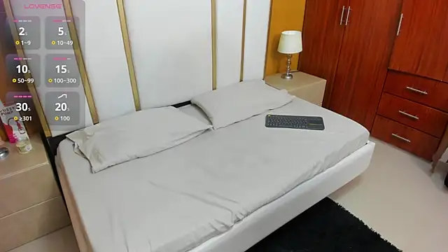 FOXYRIVER  online show from 03-18-26, 12:19