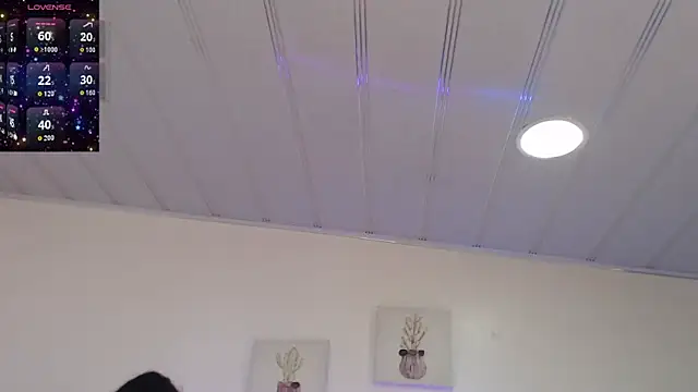 Snapshot of candy_lux_ chatting on 04-22-26, 03:57 candy lux online show from 04-22-26, 03:57