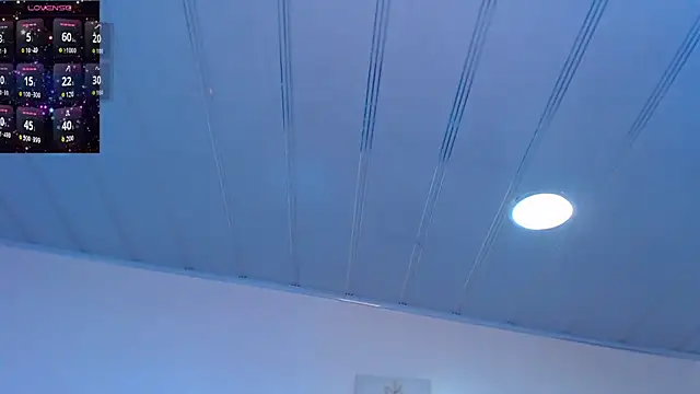 Snapshot of candy_lux_ chatting on 06-16-26, 06:21 candy lux online show from 06-16-26, 06:21