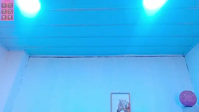 Snapshot of candy_lux_ chatting on 06-18-26, 06:34 candy lux online show from 06-18-26, 06:34