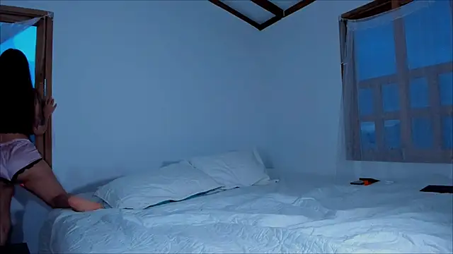 Lauren A online show from 03-08-25, 11:07