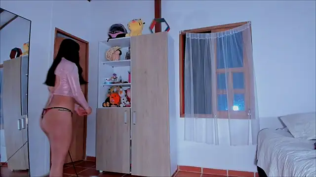 Lauren A online show from 03-19-25, 01:21