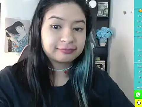 Snapshot of mollyshake1 chatting on 12-24-24, 11:06 mollyshake1 online show from 12-24-24, 11:06