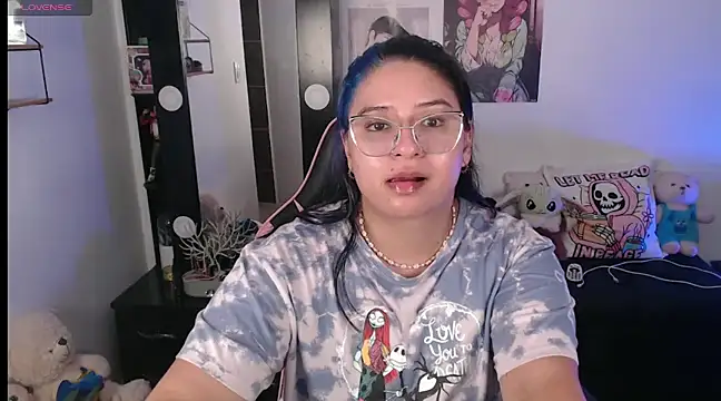 Snapshot of mollyshake1 chatting on 01-09-25, 05:13 mollyshake1 online show from 01-09-25, 05:13