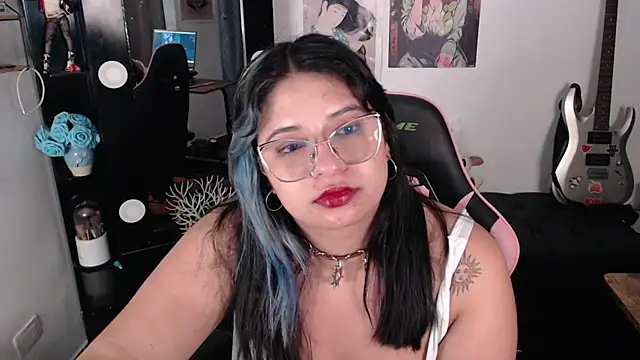 Snapshot of mollyshake1 chatting on 02-07-25, 09:05 mollyshake1 online show from 02-07-25, 09:05