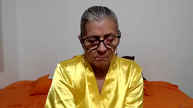 Snapshot of candy_mature_ chatting on 07-15-26, 11:21 candy mature online show from 07-15-26, 11:21