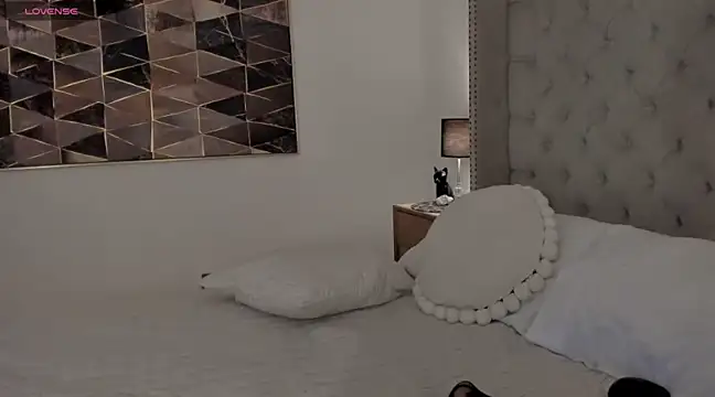 vangie  online show from 01-17-25, 02:29