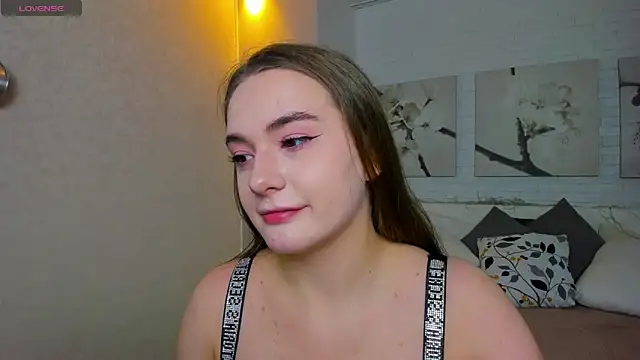 Snapshot of Grand_Vita chatting on 01-18-25, 11:21 Grand Vita online show from 01-18-25, 11:21