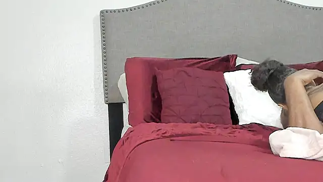 Snapshot of yiauana chatting on 06-05-26, 11:38 yiauana online show from 06-05-26, 11:38