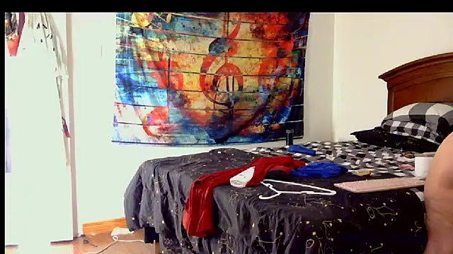 HeyyImHarlowe online show from 12-13-24, 07:47