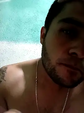 Snapshot of crowten chatting on 11-18-25, 02:28 crowten online show from 11-18-25, 02:28