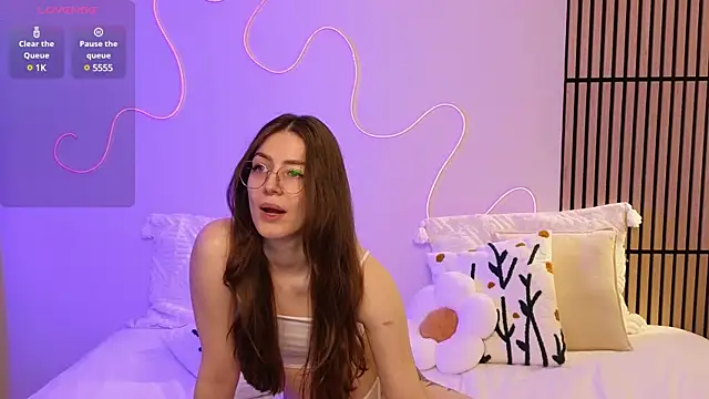 Ester Hill online show from 01-31-25, 11:56