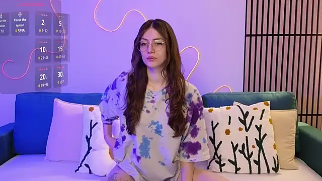 Ester Hill online show from 02-24-25, 09:09