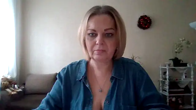 Snapshot of SofiyaPetrova chatting on 02-05-25, 01:33 SofiyaPetrova online show from 02-05-25, 01:33