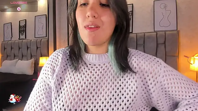 Snapshot of sweet--emily chatting on 12-15-24, 11:12 sweet--emily online show from 12-15-24, 11:12