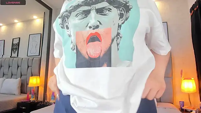 Snapshot of sweet--emily chatting on 12-17-24, 09:28 sweet--emily online show from 12-17-24, 09:28